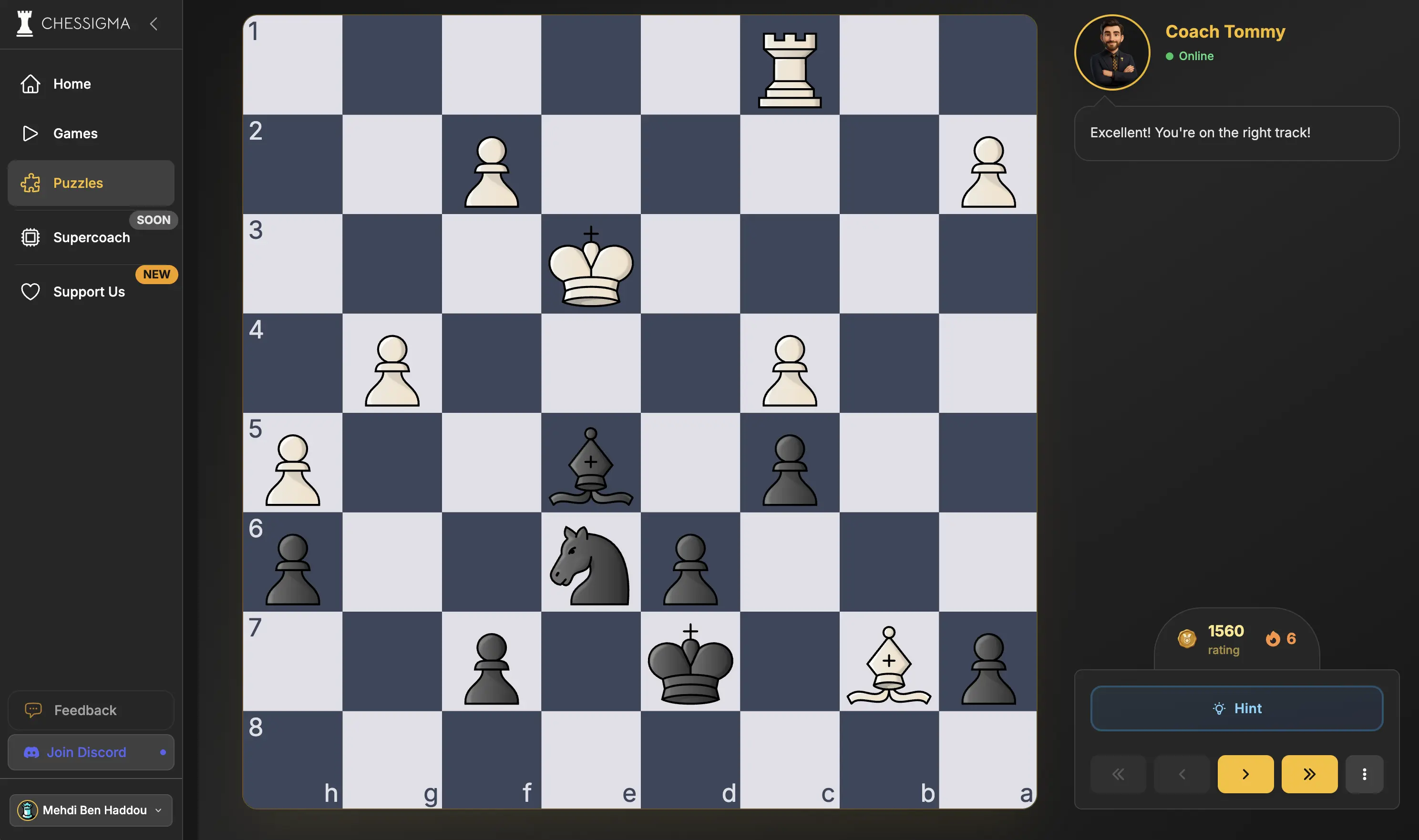 Difficult chess puzzle position with multiple candidate moves on Chessigma